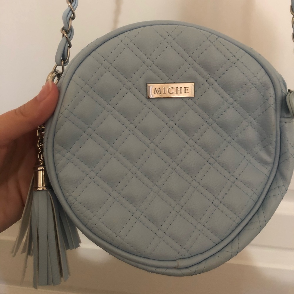 Crossbody purse
